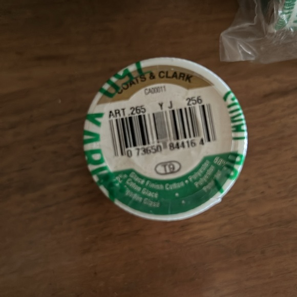 Quilting thread - Picture 4 of 5